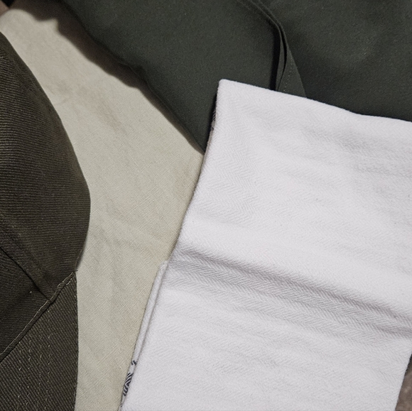 European Linen Duvet Cover, Full/Queen, Color: Willowleaf - Picture 5 of 5